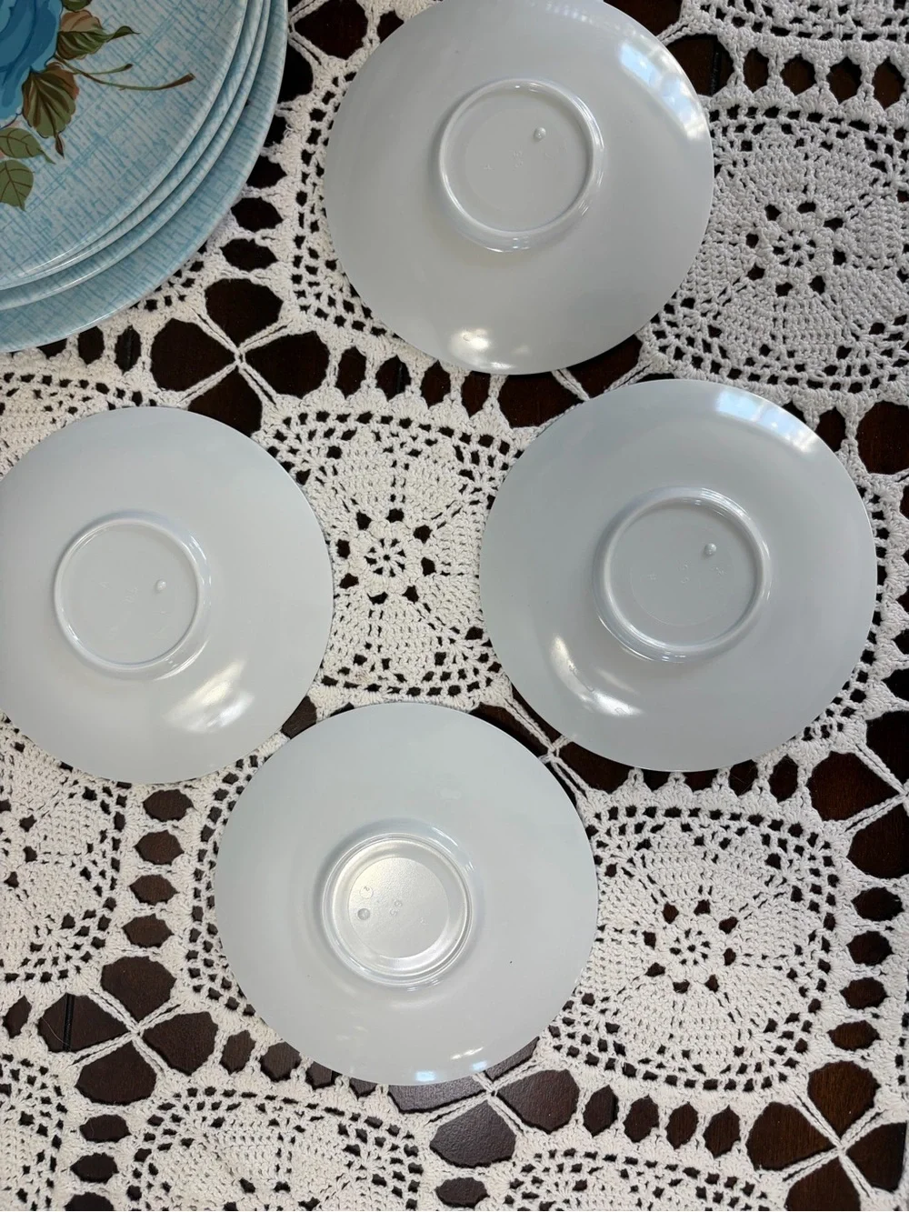 Vintage Retro Melamine Dinnerware Set of 4 Dinner/4 Small Plates Blue Roses